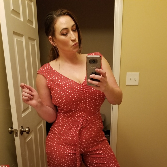 Meet Your Posher Ellie - Picture 5 of 8